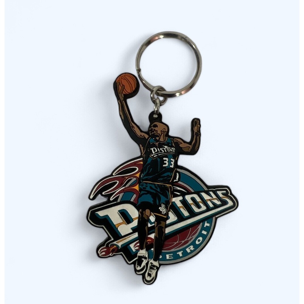 GRANT HILL HEROES OF THE LOCKER ROOM KEYCHAIN DETROIT PISTONS NBA